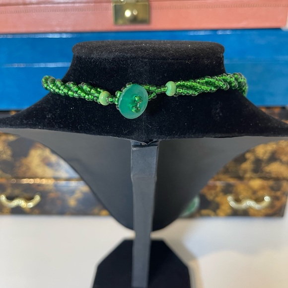 Boho Green Beaded Inlay Starfish Pendant Necklace and Earring Set - Picture 2 of 6